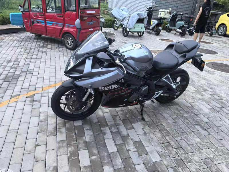 二手贝纳利龙卷风 Tornado 302R