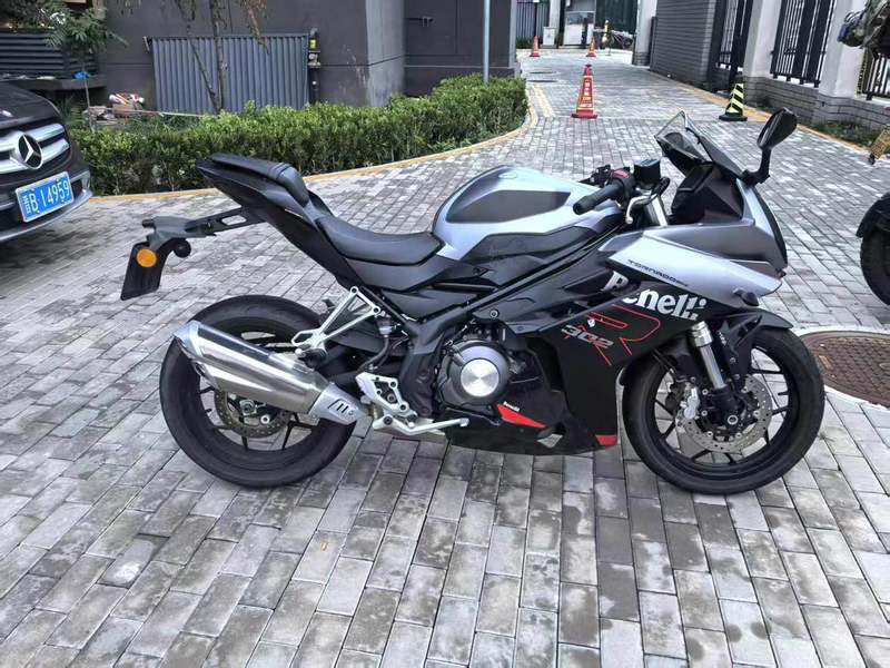 二手贝纳利龙卷风 Tornado 302R