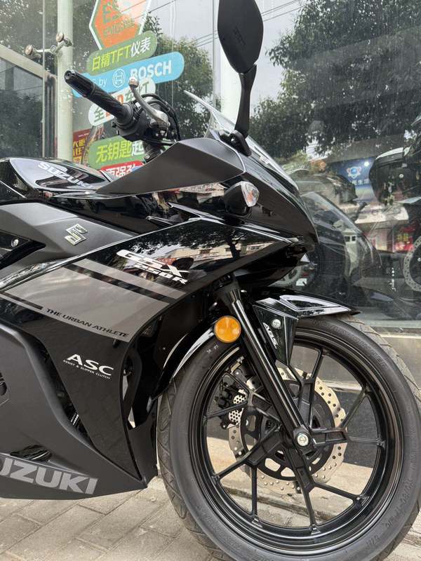二手豪爵铃木GSX250R