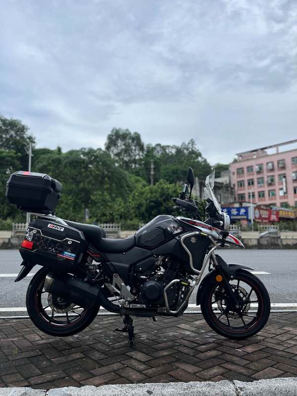二手豪爵铃木DL250