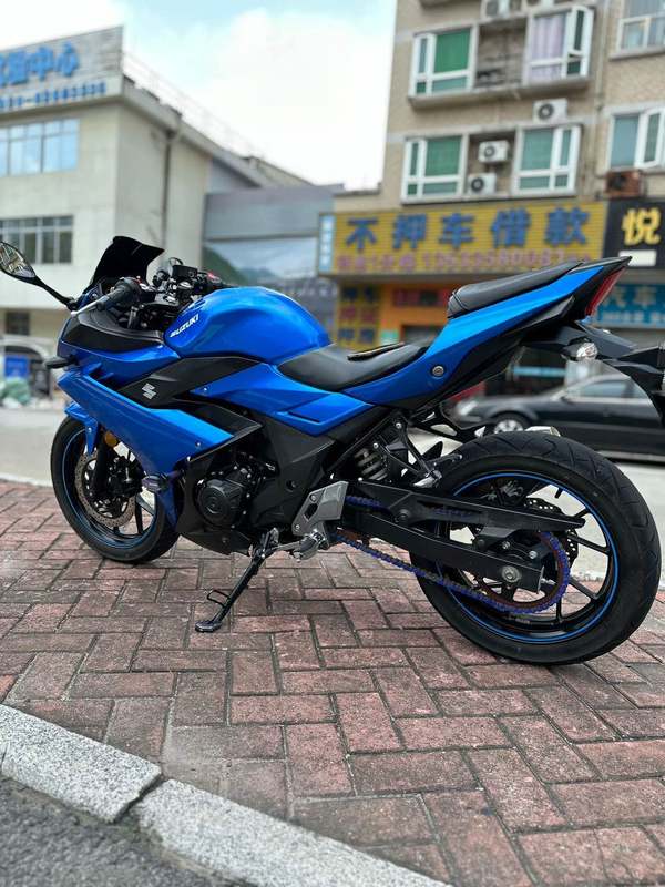 二手豪爵铃木GSX250R