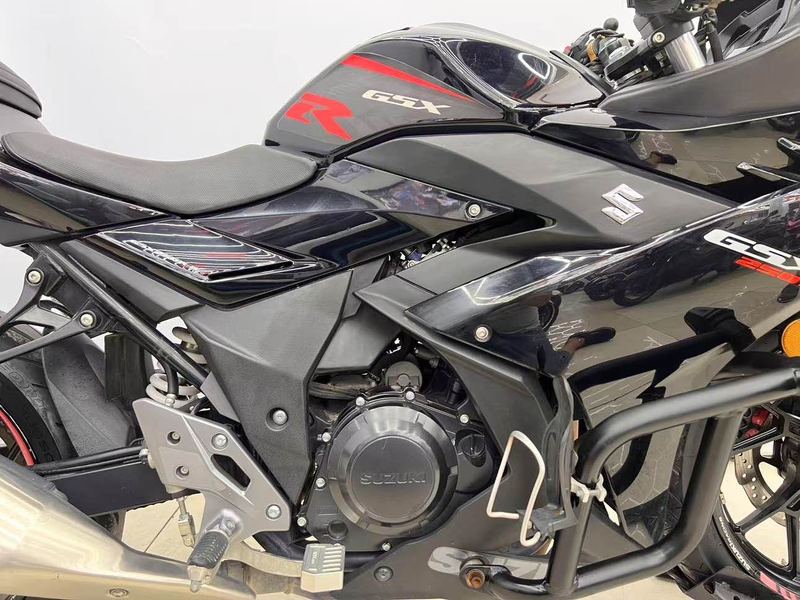 二手豪爵铃木GSX250R