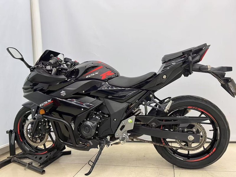 二手豪爵铃木GSX250R