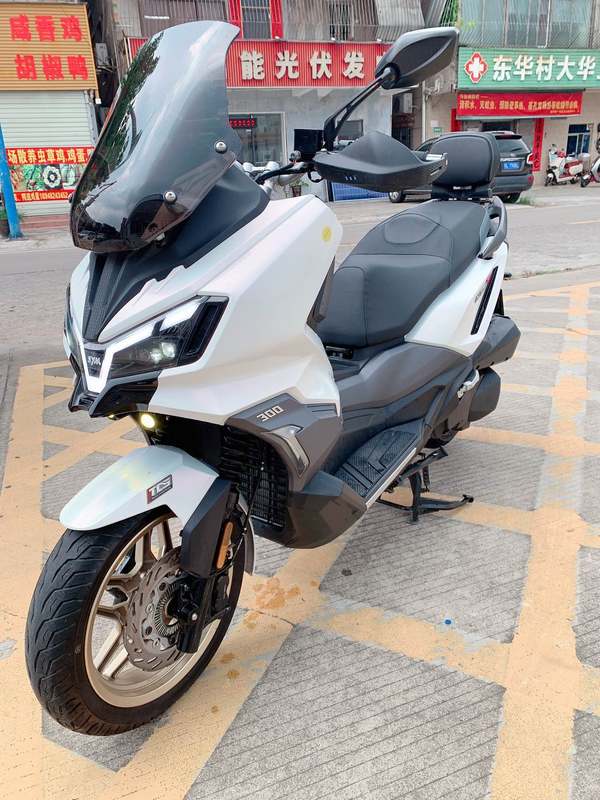 二手三阳哈士奇 Husky ADV300