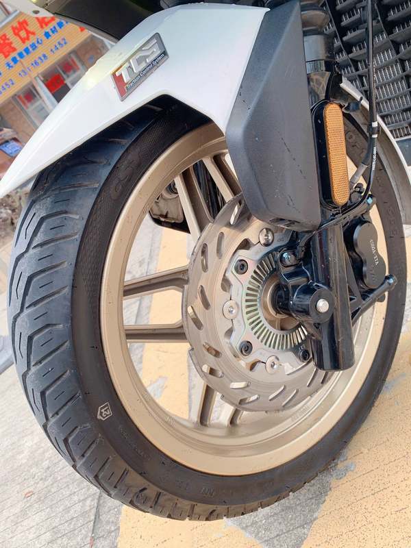 二手三阳哈士奇 Husky ADV300