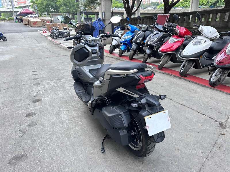 二手三阳哈士奇 Husky ADV150