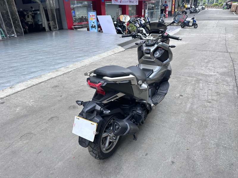 二手三阳哈士奇 Husky ADV150