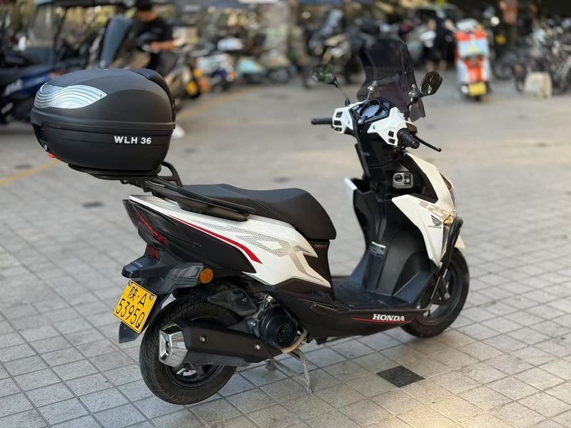 二手新大洲本田裂行 RX125Fi