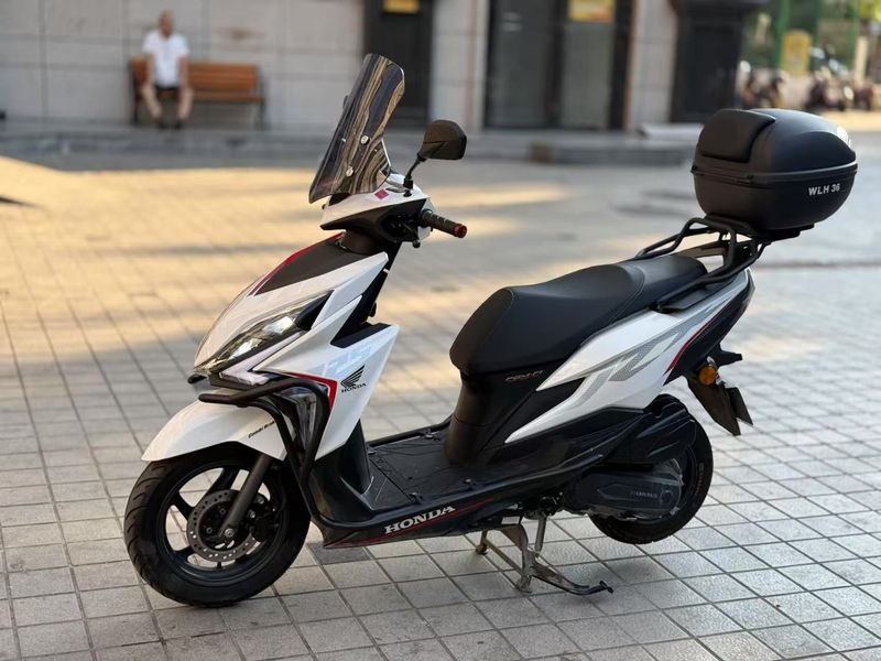 二手新大洲本田裂行 RX125Fi
