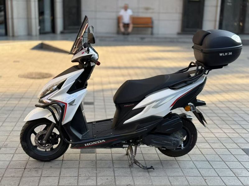 二手新大洲本田裂行 RX125Fi