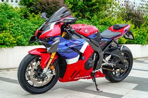 二手本田CBR 1000 RR-R
