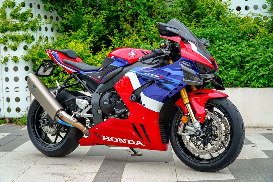 二手本田CBR 1000 RR-R