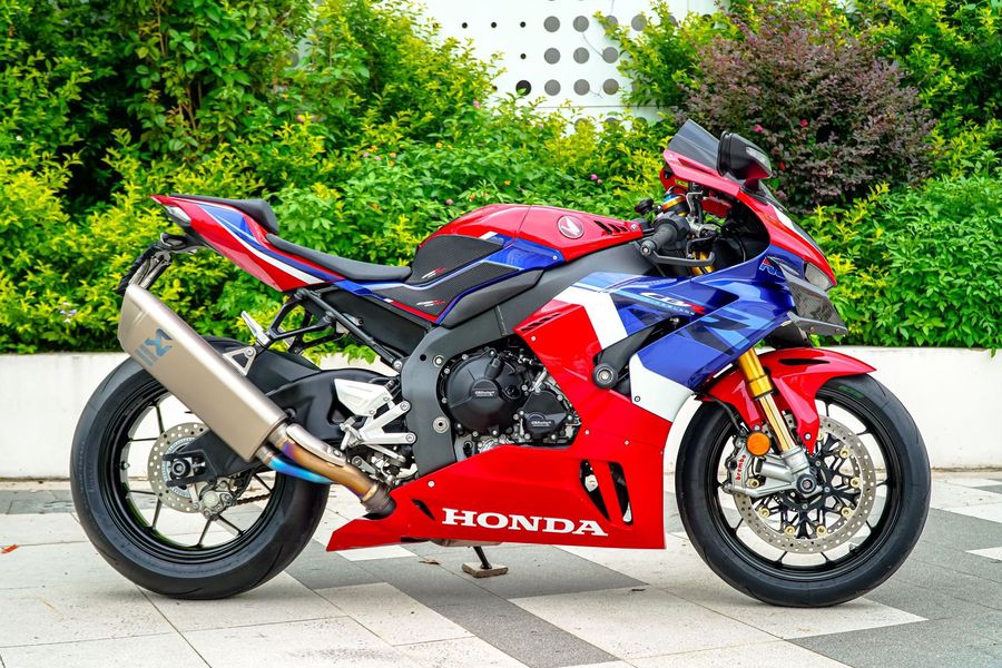 二手本田CBR 1000 RR-R