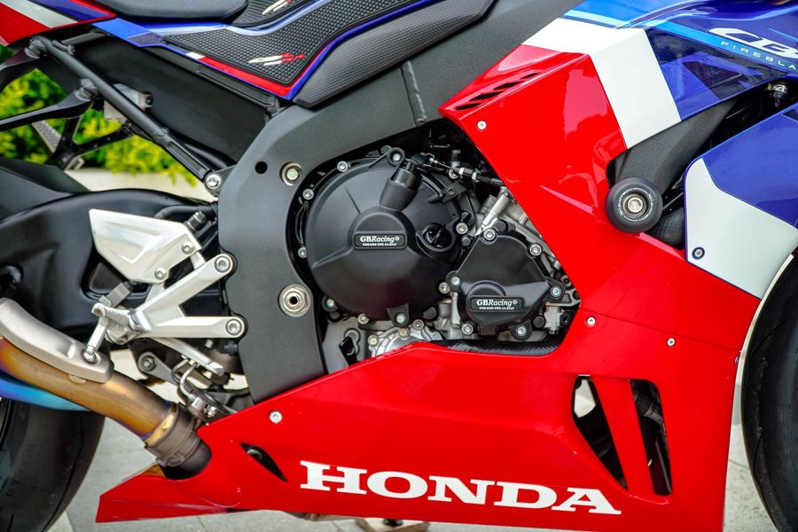 二手本田CBR 1000 RR-R