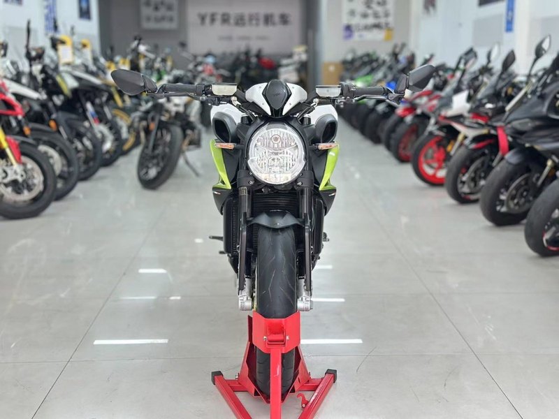 二手奥古斯塔Brutale 800