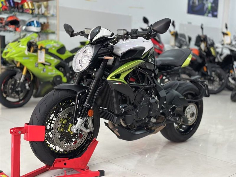 二手奥古斯塔Brutale 800