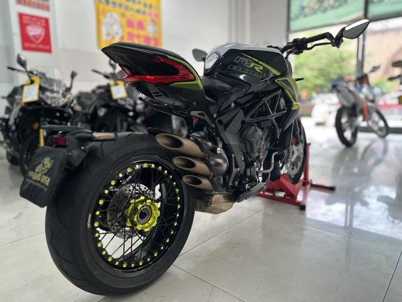 二手奥古斯塔Brutale 800