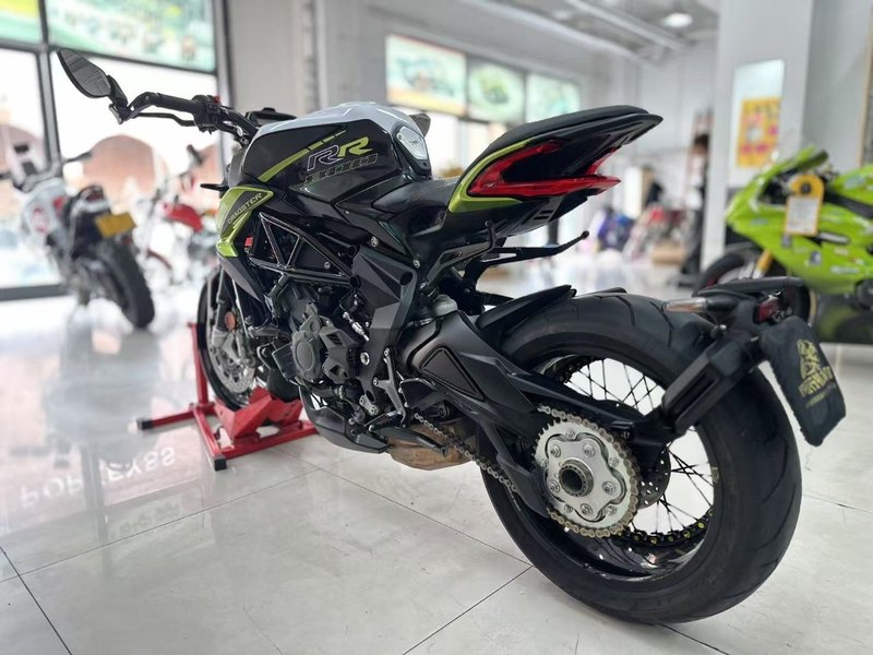 二手奥古斯塔Brutale 800