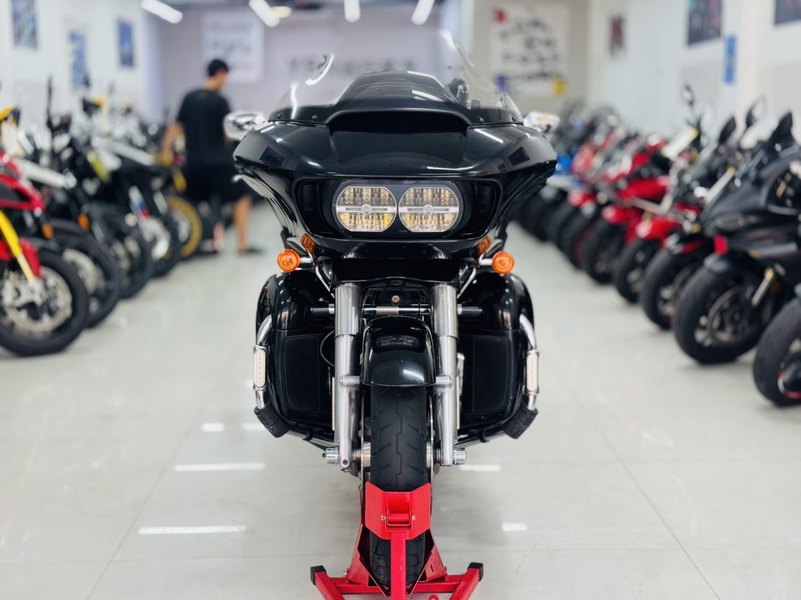 二手哈雷戴维森公路滑翔 Road Glide