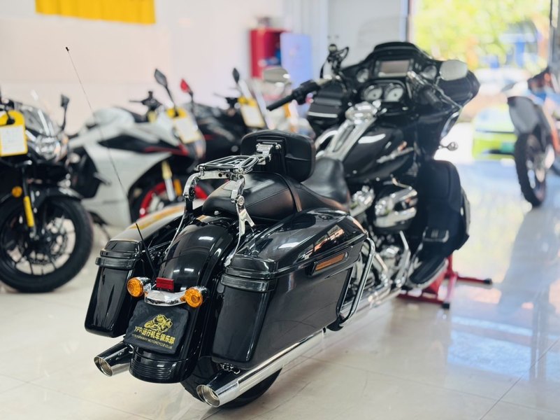 二手哈雷戴维森公路滑翔 Road Glide