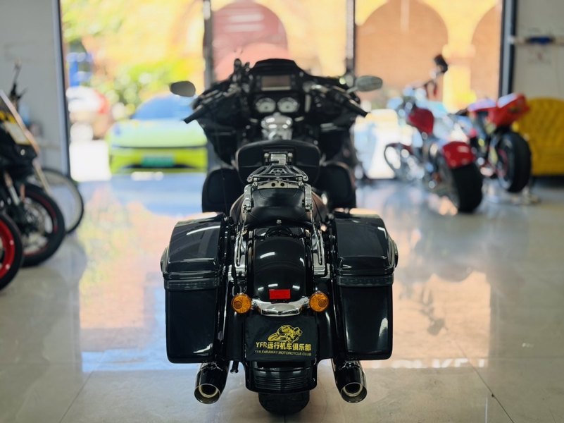 二手哈雷戴维森公路滑翔 Road Glide