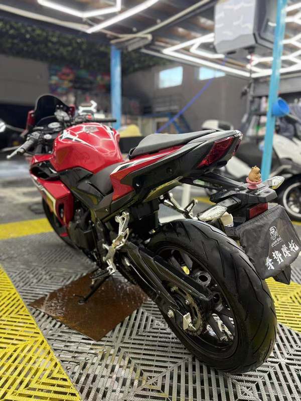 二手本田CBR400R