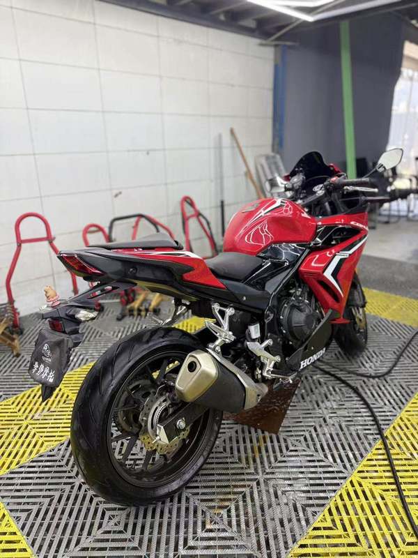 二手本田CBR400R
