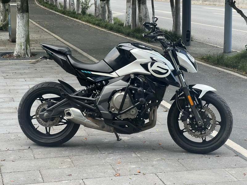 二手春风650NK