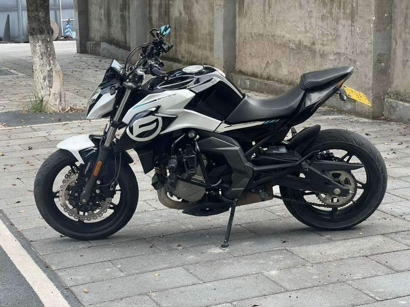 二手春风650NK