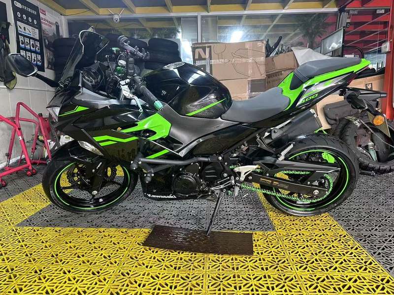 二手川崎Ninja 400