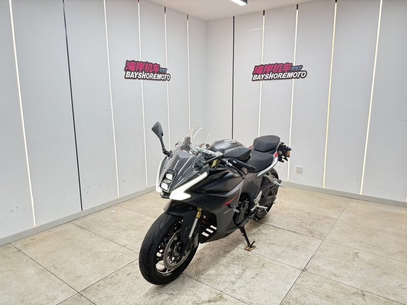 二手贝纳利龙卷风 Tornado 552R
