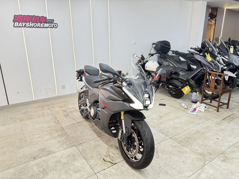 二手贝纳利龙卷风 Tornado 552R