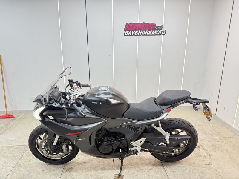 二手贝纳利龙卷风 Tornado 552R