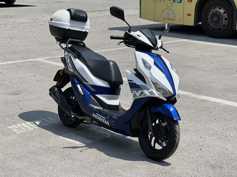 二手五羊本田NX125