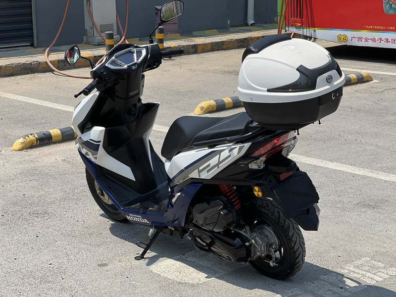 二手五羊本田NX125