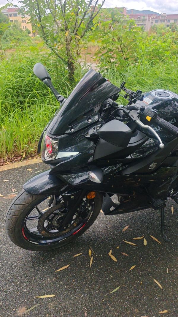 二手豪爵铃木GSX250R