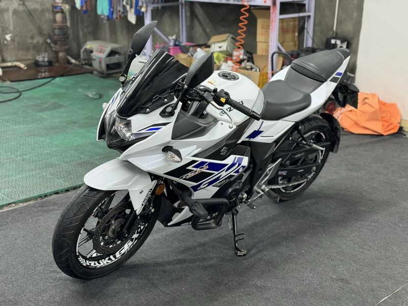 二手豪爵铃木GSX250R