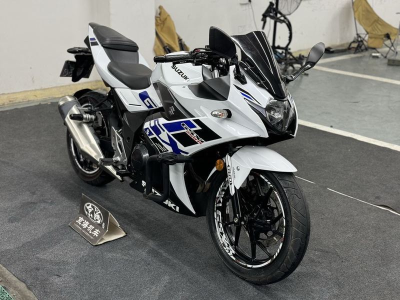 二手豪爵铃木GSX250R