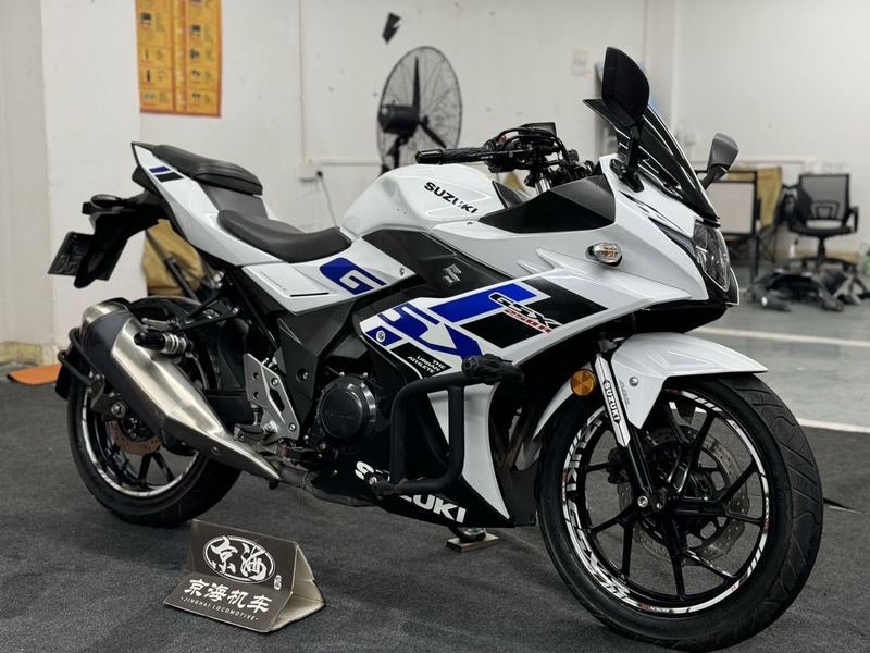 二手豪爵铃木GSX250R