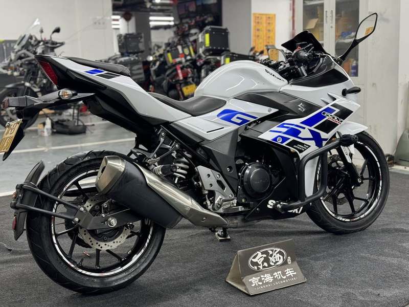 二手豪爵铃木GSX250R