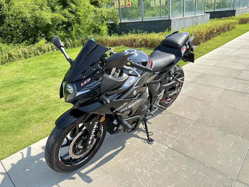 二手豪爵铃木GSX250R