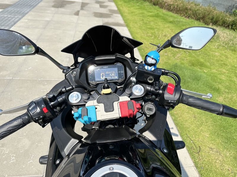 二手豪爵铃木GSX250R