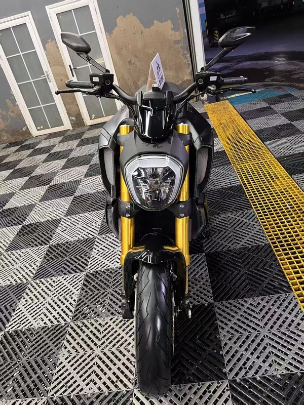 二手杜卡迪Diavel 