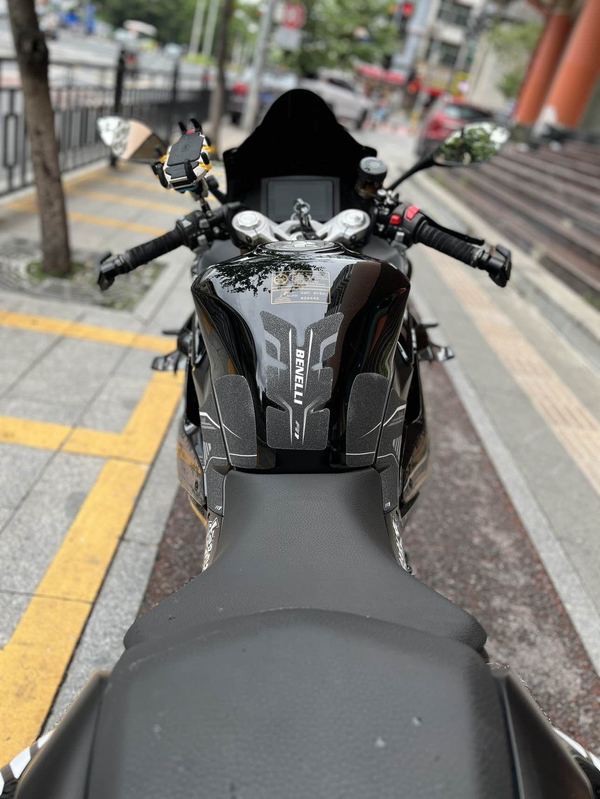 二手贝纳利龙卷风 Tornado 402R