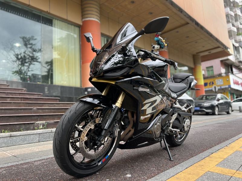 二手贝纳利龙卷风 Tornado 402R
