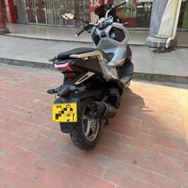 二手三阳哈士奇 Husky ADV150