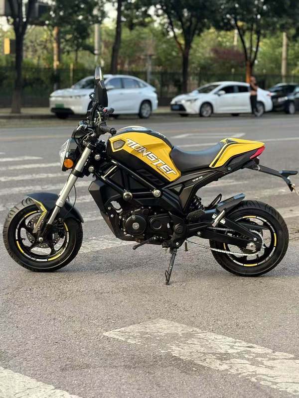 二手银钢小怪兽150