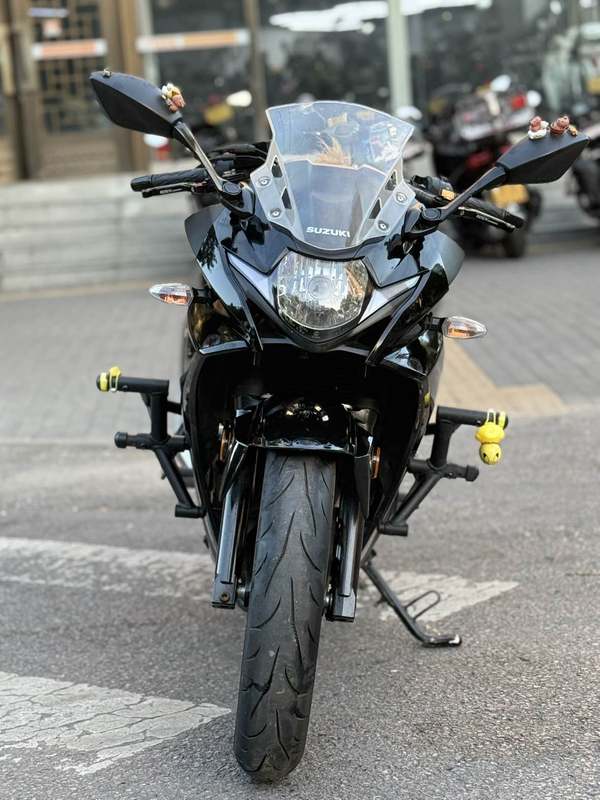 二手豪爵铃木GSX250R