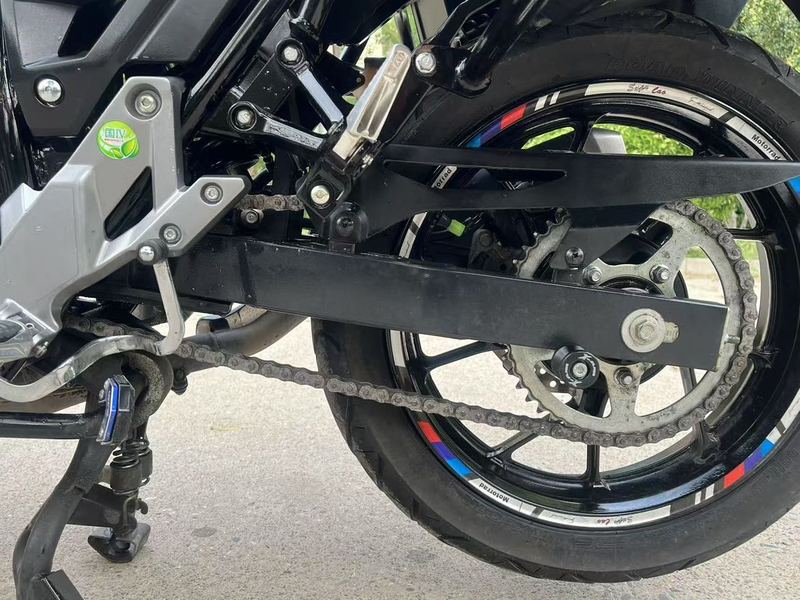 二手豪爵铃木DL250