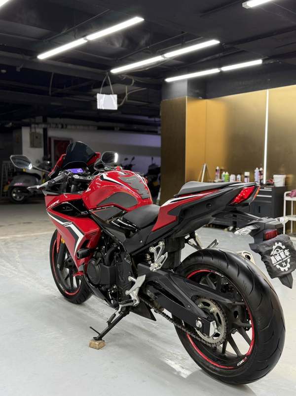二手本田CBR400R